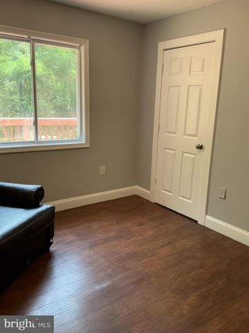531 LOWE DR, Hague, VA 22469