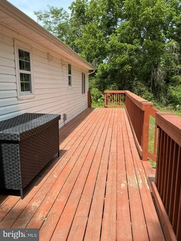 531 LOWE DR, Hague, VA 22469