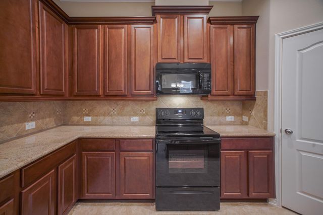34 Tidwillow Place, The Woodlands, TX 77375