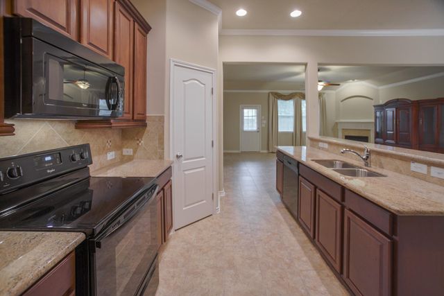 34 Tidwillow Place, The Woodlands, TX 77375