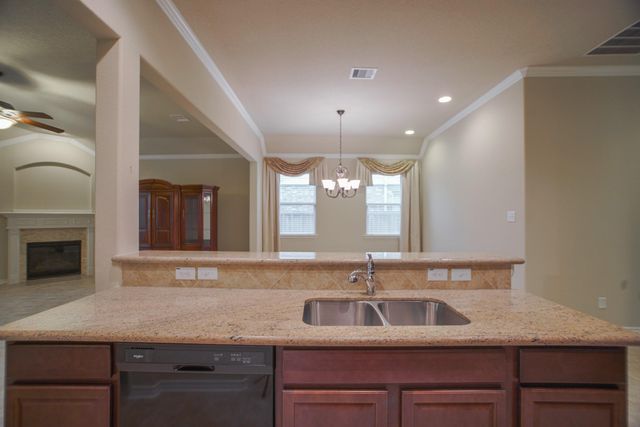 34 Tidwillow Place, The Woodlands, TX 77375