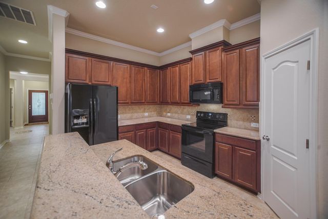 34 Tidwillow Place, The Woodlands, TX 77375