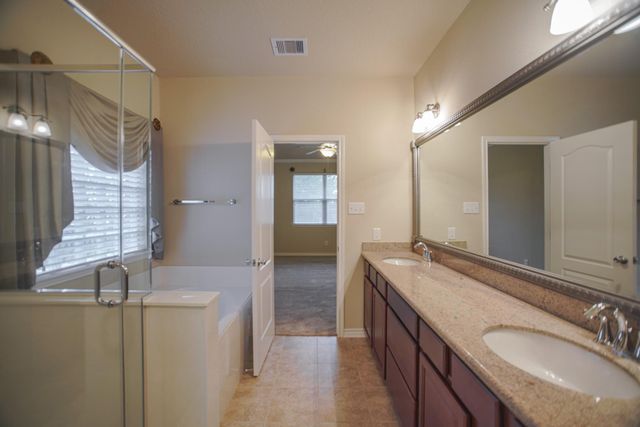 34 Tidwillow Place, The Woodlands, TX 77375