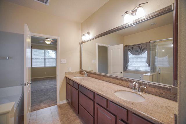 34 Tidwillow Place, The Woodlands, TX 77375