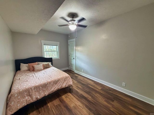 220 S Walnut Street, Ellettsville, IN 47429
