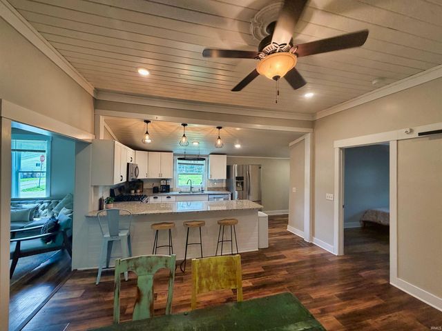 220 S Walnut Street, Ellettsville, IN 47429