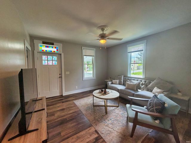 220 S Walnut Street, Ellettsville, IN 47429