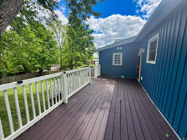 220 S Walnut Street, Ellettsville, IN 47429