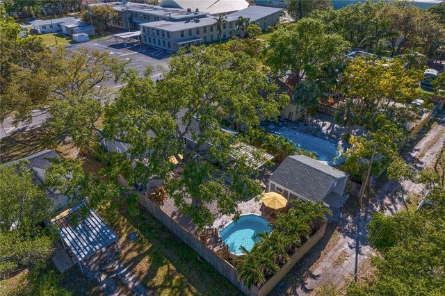 145 38TH AVENUE NE, St Petersburg, FL 33704