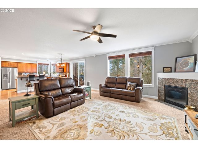 16443 Cattle Dr, Oregon City, OR 97045