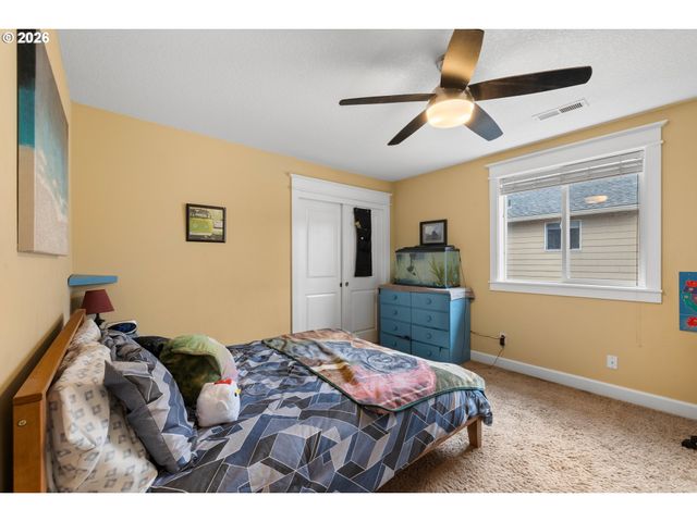 16443 Cattle Dr, Oregon City, OR 97045