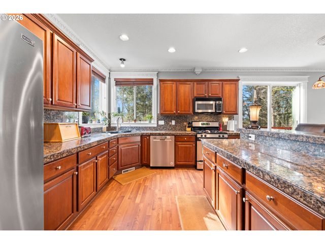 16443 Cattle Dr, Oregon City, OR 97045