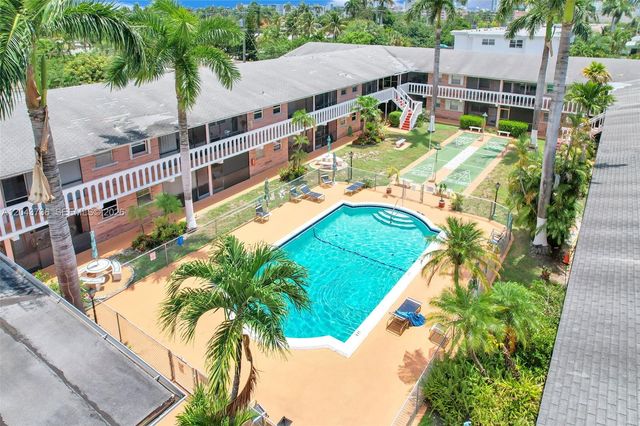 160 NE 8th Ave 27A, Hallandale Beach, FL 33009