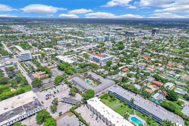 160 NE 8th Ave 27A, Hallandale Beach, FL 33009