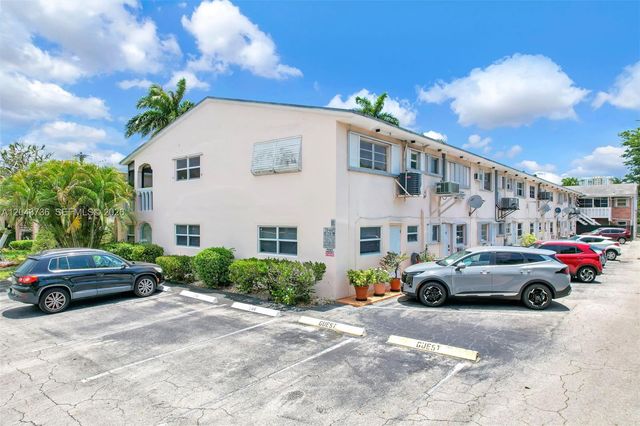 160 NE 8th Ave 27A, Hallandale Beach, FL 33009