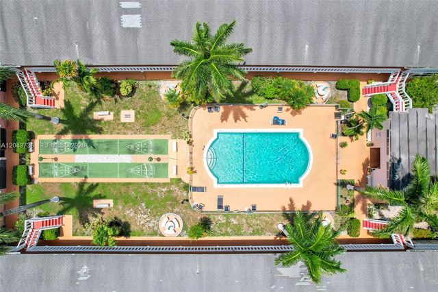 160 NE 8th Ave 27A, Hallandale Beach, FL 33009