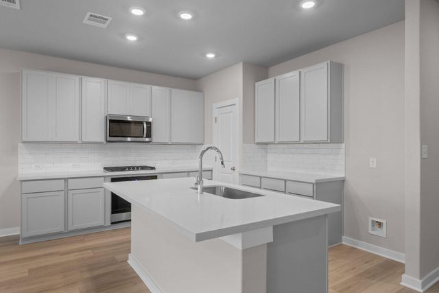 2510 N Heritage Drive, Dayton, TX 77535