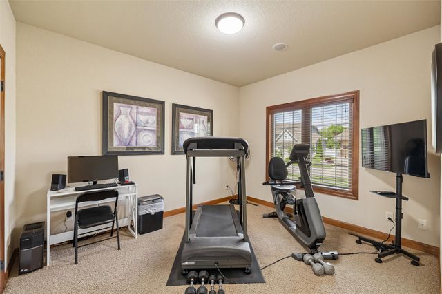 7140 Reed Lane, West Des Moines, IA 50266