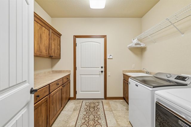 7140 Reed Lane, West Des Moines, IA 50266