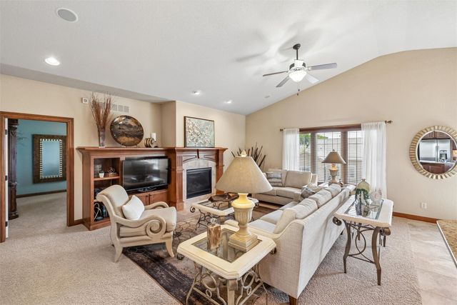 7140 Reed Lane, West Des Moines, IA 50266