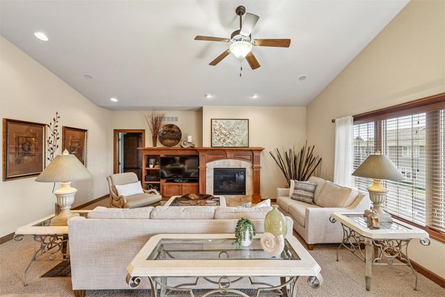 7140 Reed Lane, West Des Moines, IA 50266