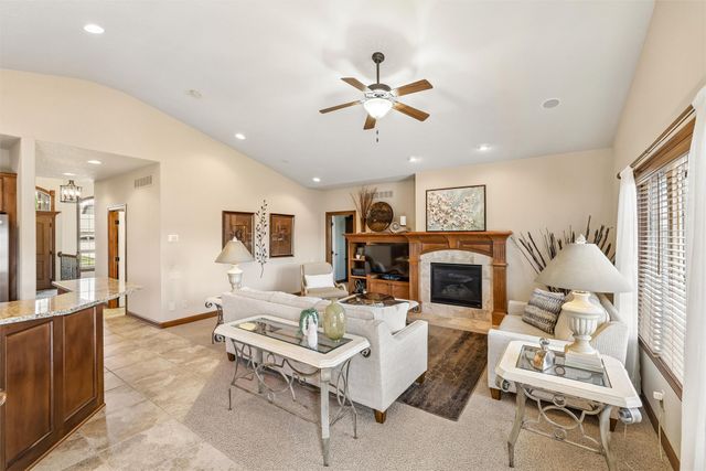 7140 Reed Lane, West Des Moines, IA 50266