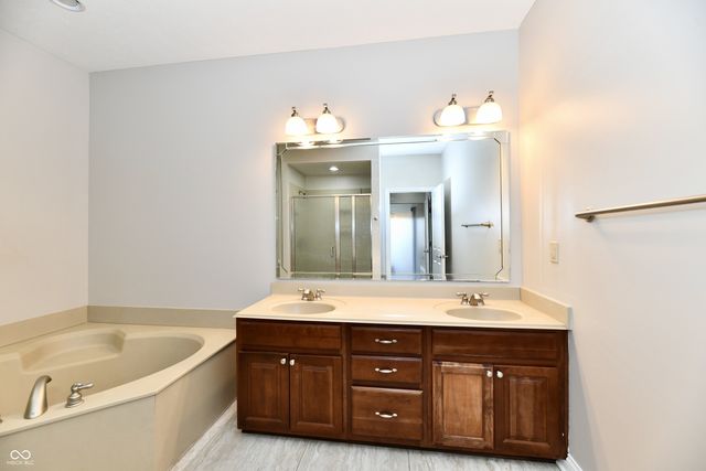 8555 One West Drive 301, Indianapolis, IN 46260