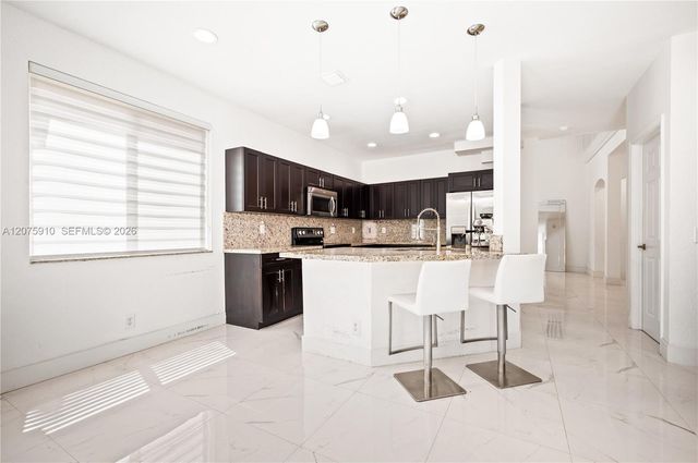445 Conservation Drive, Weston, FL 33327