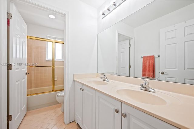 445 Conservation Drive, Weston, FL 33327