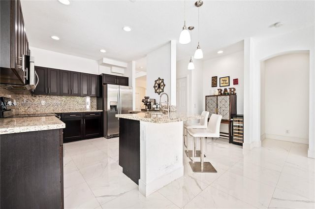 445 Conservation Drive, Weston, FL 33327