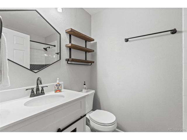 6408 S Glencoe Ct, Littleton, CO 80121