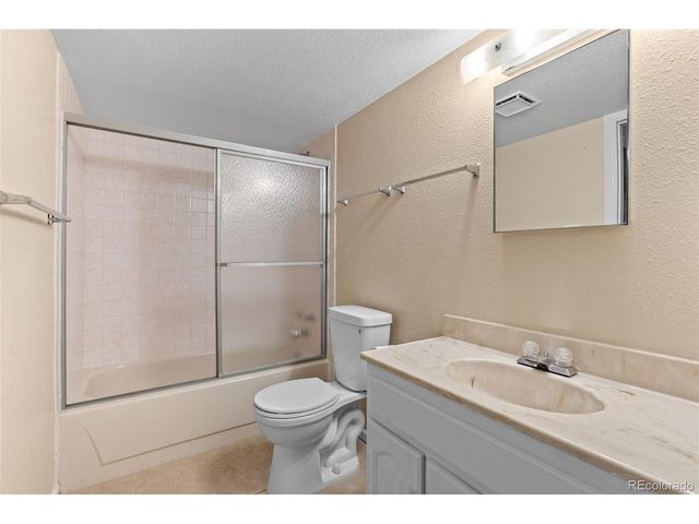 6408 S Glencoe Ct, Littleton, CO 80121