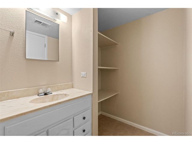 6408 S Glencoe Ct, Littleton, CO 80121