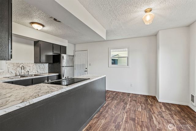 2949 Dover Street, Longview, WA 98632