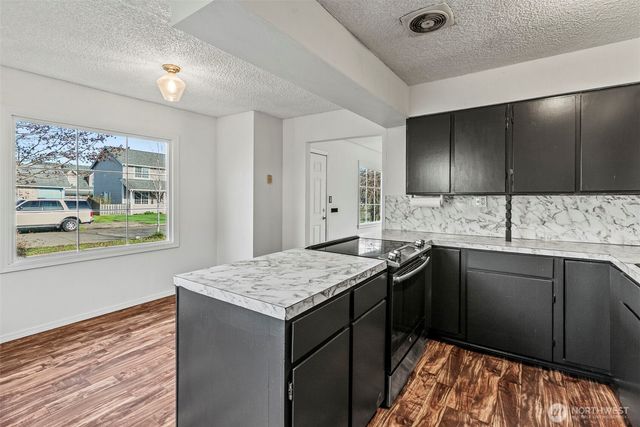 2949 Dover Street, Longview, WA 98632