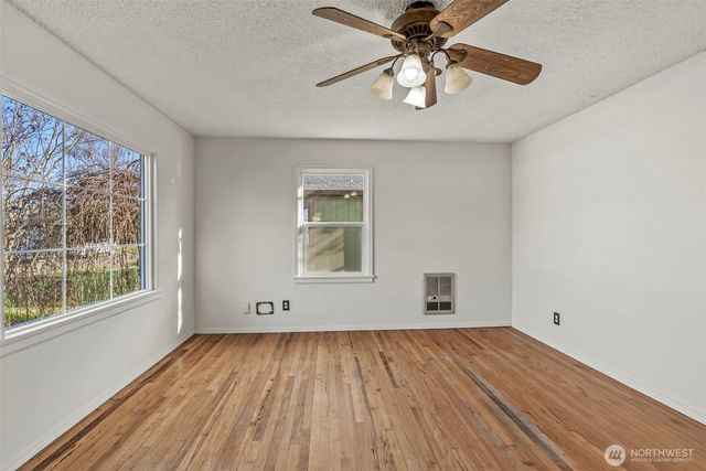 2949 Dover Street, Longview, WA 98632