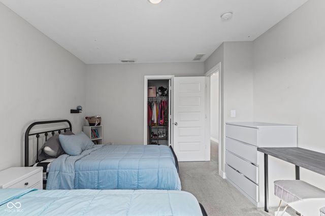 2433 S Copperstone Drive, New Palestine, IN 46163