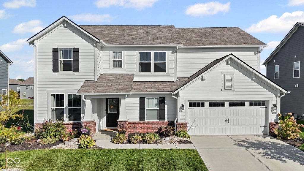 2433 S Copperstone Drive, New Palestine, IN 46163
