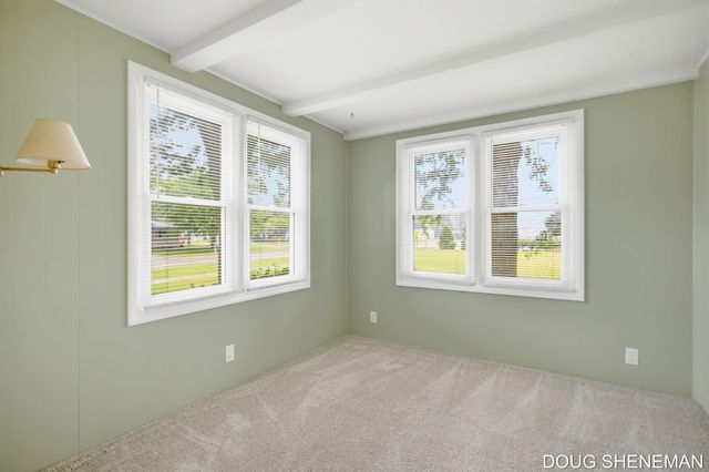 145 W Roosevelt Avenue, Holland Twp, MI 49464