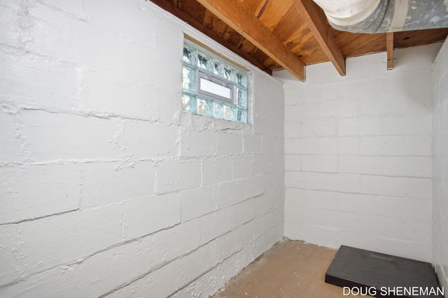 145 W Roosevelt Avenue, Holland Twp, MI 49464