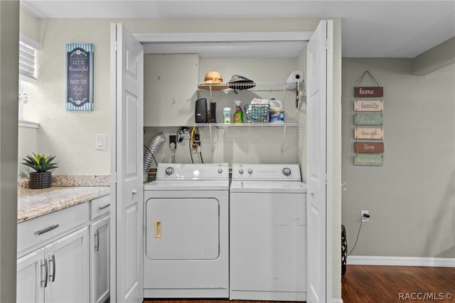 8911 S Lakeshore Drive, Floral City, FL 34436