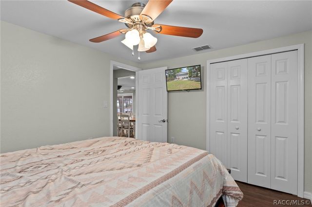 8911 S Lakeshore Drive, Floral City, FL 34436