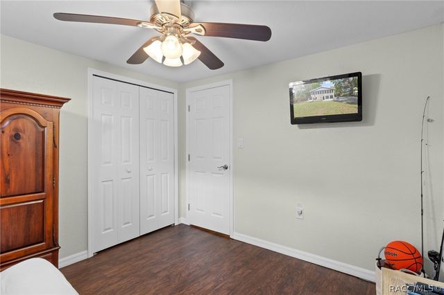 8911 S Lakeshore Drive, Floral City, FL 34436