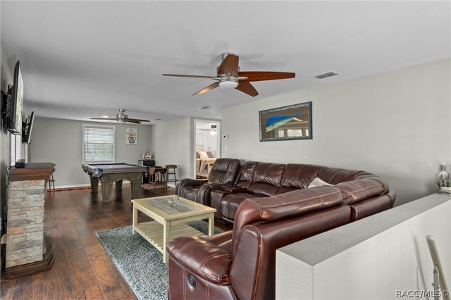 8911 S Lakeshore Drive, Floral City, FL 34436