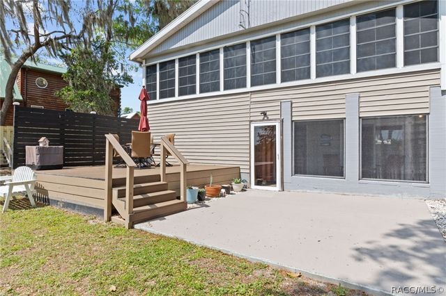 8911 S Lakeshore Drive, Floral City, FL 34436