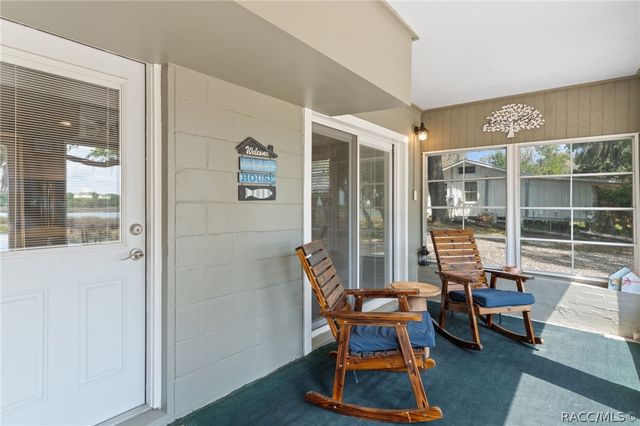 8911 S Lakeshore Drive, Floral City, FL 34436