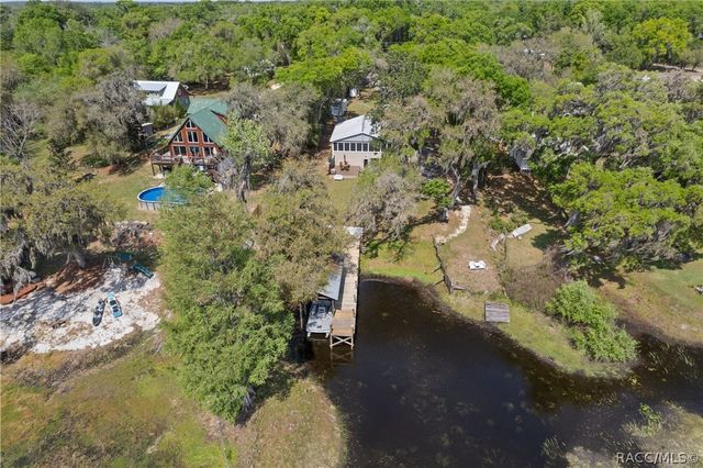 8911 S Lakeshore Drive, Floral City, FL 34436