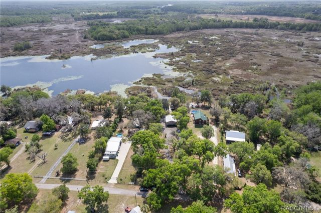 8911 S Lakeshore Drive, Floral City, FL 34436