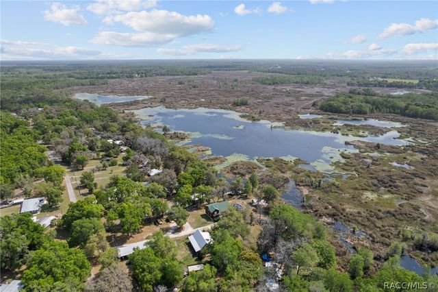 8911 S Lakeshore Drive, Floral City, FL 34436