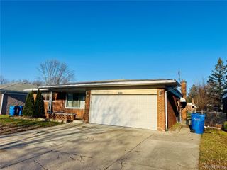 28142 Liberty Drive, Warren, MI 48092